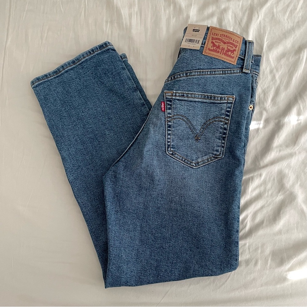[SOLD] Levi’s Ribcage Straight Ankle Jeans